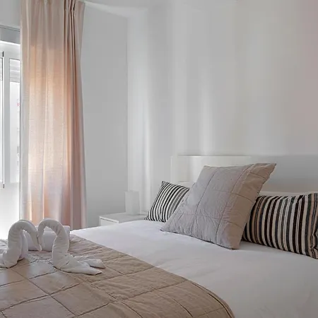 Homeabout Juan De Austria Apartment