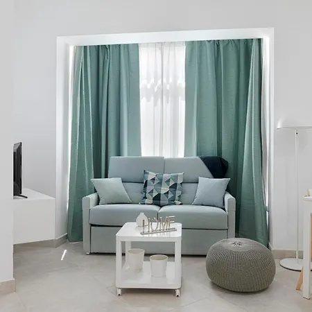Homeabout Juan De Austria Apartment